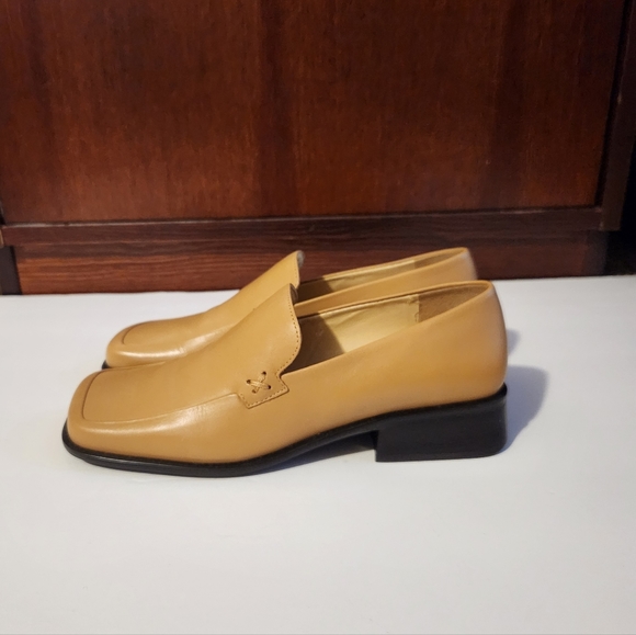 Franco Sarto Tan Loafer Size 7 Narrow - Picture 4 of 6